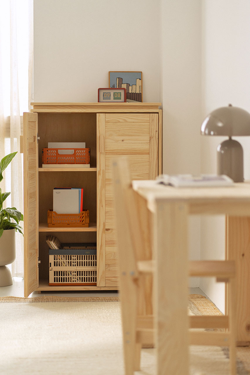 Imagen de ambiente 3 para:Armario bajo de madera natural